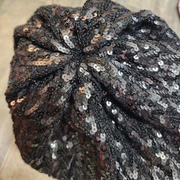 Rachel Zoe black sequence beret hat - Picture 5 of 7